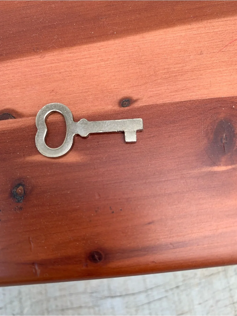 Vintage Lane Mini Cedar Chest JCPenney Gift Registry The Perfect Match Box Key